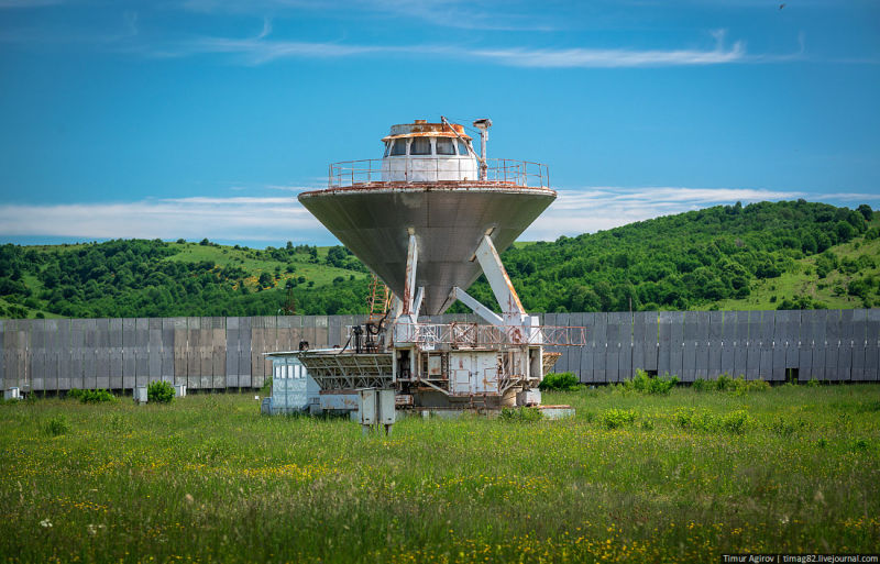 Una de las antenas del Radiotelescopio RATAN-600 en Rusia. Foto Timur Agirov